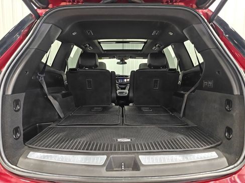 Used 2022 Cadillac XT6 Premium Luxury w/ LPO, Floor Liner Package AWD/4WD image 38
