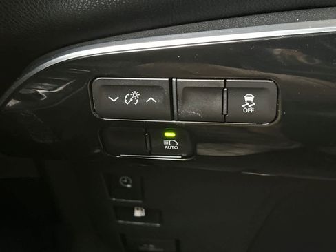 Used 2022 Toyota Prius Prime LE image 30