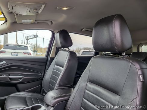 Used 2014 Ford Escape Titanium FWD image 9