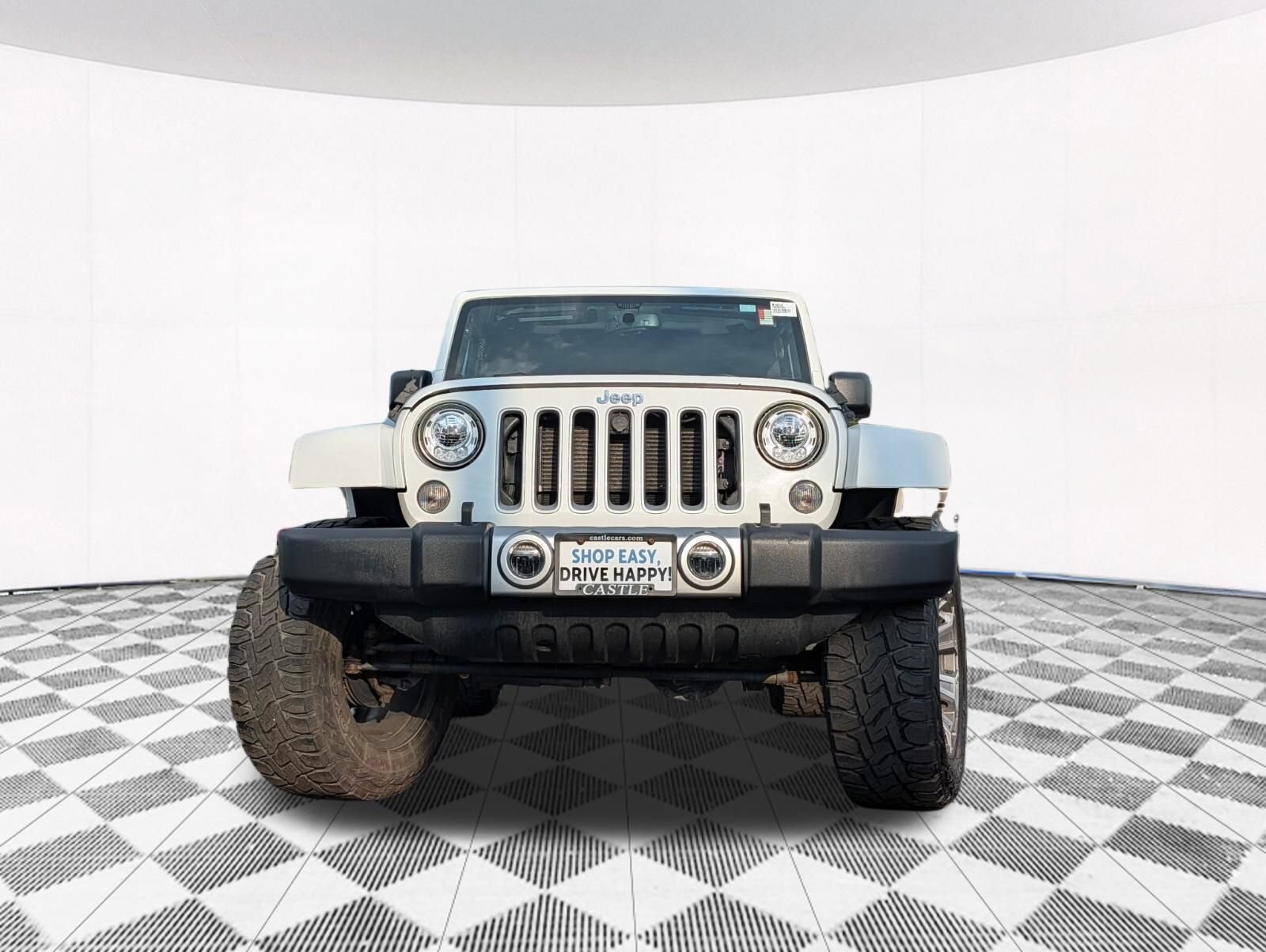 Used 2018 Jeep Wrangler Sahara w/ Connectivity Group AWD/4WD image 14