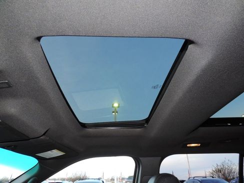 Used 2014 Ford Explorer XLT w/ Equipment Group 202A image 24