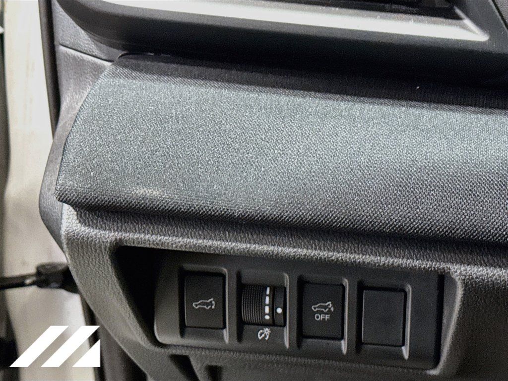 Used 2025 Subaru Outback Premium AWD/4WD image 10