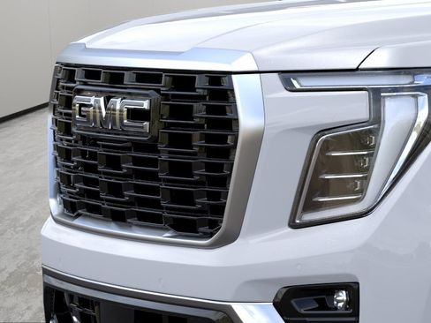 New 2026 GMC Yukon Denali w/ Denali Reserve Package AWD/4WD image 13