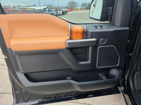 Used 2016 Ford F150 Limited w/ Trailer Tow Package image 11