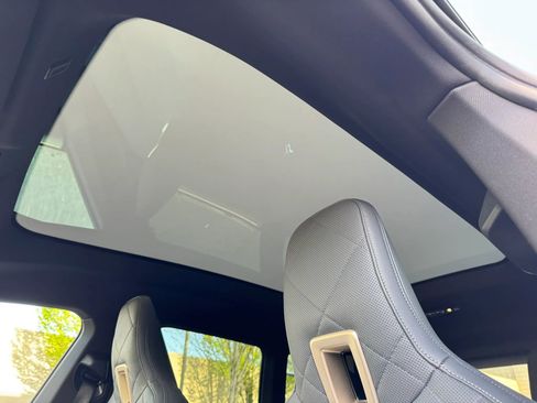 Used 2022 BMW iX xDrive50 w/ Convenience Package AWD/4WD image 40