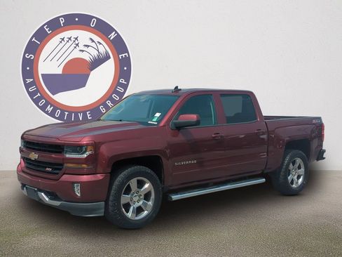 Used 2017 Chevrolet Silverado 1500 LT w/ All Star Edition AWD/4WD image 2