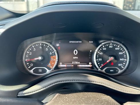 Used 2022 Jeep Renegade Trailhawk AWD/4WD image 17