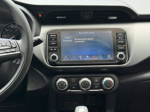 Used 2023 Nissan Kicks SV w/ Interior Electronics Package FWD image 16