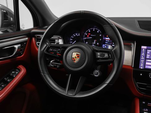 Certified 2024 Porsche Macan Turbo AWD/4WD image 35