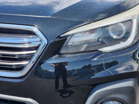 Used 2018 Subaru Outback 3.6R Limited AWD/4WD image 9