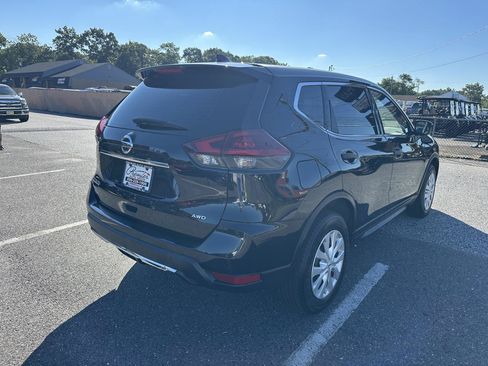 Used 2019 Nissan Rogue S AWD/4WD image 5
