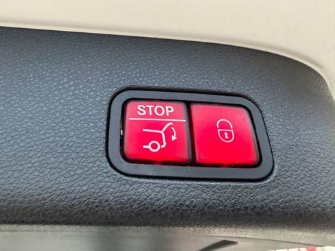 Used 2019 Mercedes-Benz GLS 450 4MATIC w/ Premium 1 Package image 47