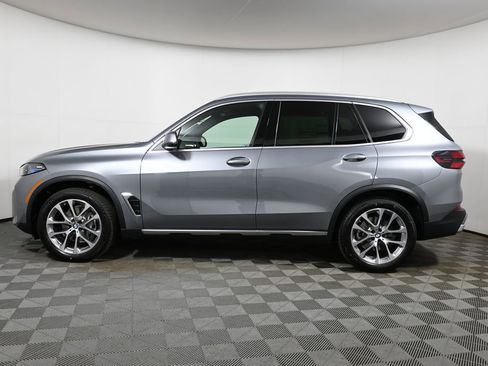 New 2026 BMW X5 xDrive40i w/ Climate Comfort Package image 2