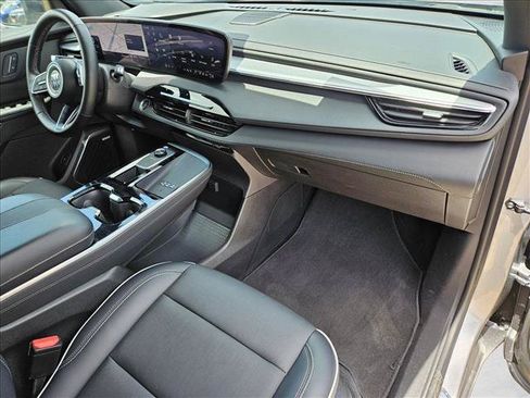 Used 2025 Buick Enclave Preferred FWD image 23