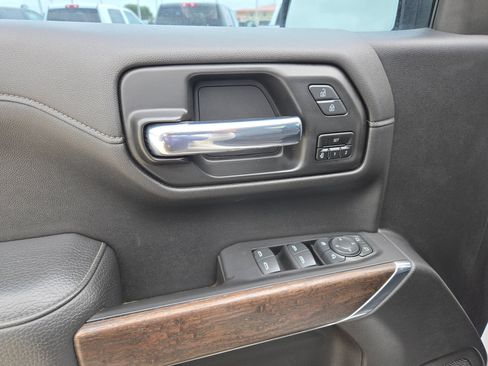 Used 2020 GMC Sierra 1500 Denali w/ Denali Ultimate Package AWD/4WD image 12