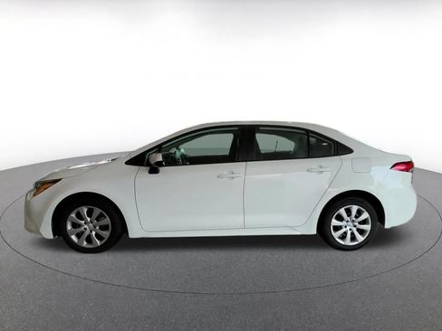 Used 2025 Toyota Corolla LE FWD image 8