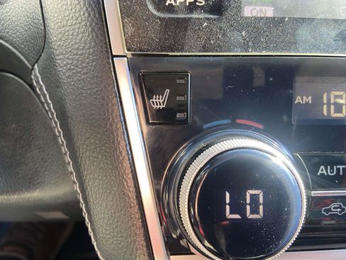 Used 2018 Subaru Outback 2.5i Limited image 17