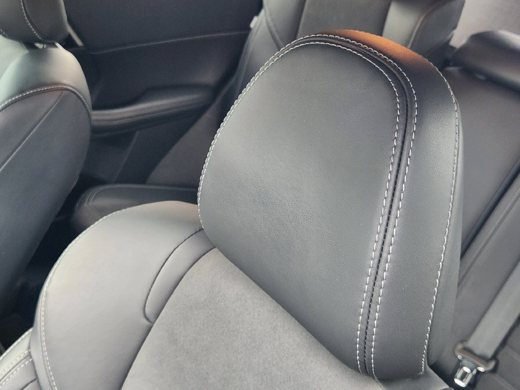 Used 2024 Mitsubishi Outlander SE Black Edition FWD image 15