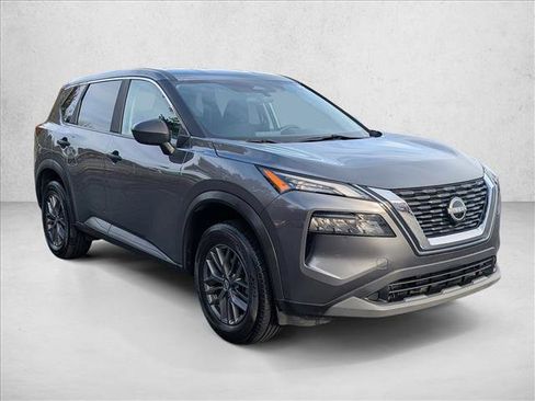 Used 2023 Nissan Rogue S image 3