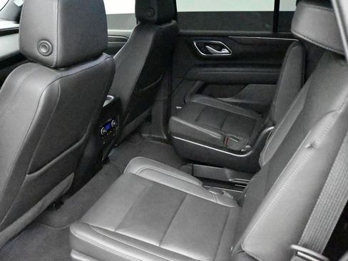 Used 2022 Chevrolet Tahoe Z71 w/ Z71 Off-Road Package AWD/4WD image 13