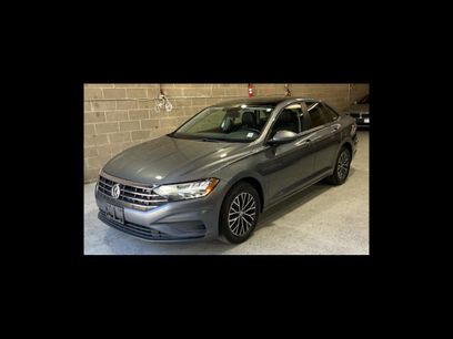 Used 2019 Volkswagen Jetta SE w/ Cold Weather Package