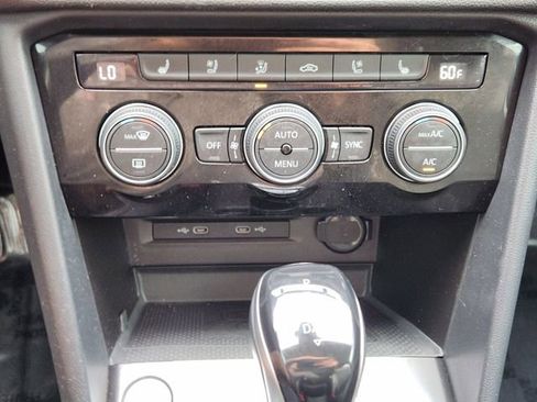 Used 2022 Volkswagen Taos SEL AWD/4WD image 21