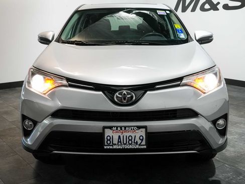 Used 2018 Toyota RAV4 XLE FWD image 6