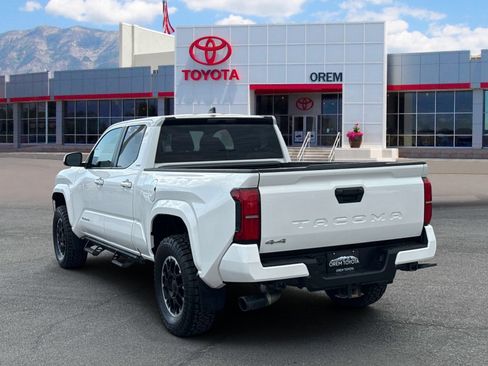 Used 2024 Toyota Tacoma SR5 AWD/4WD image 5