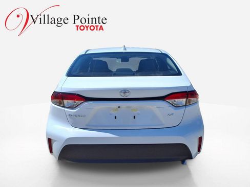 Used 2026 Toyota Corolla LE FWD image 4
