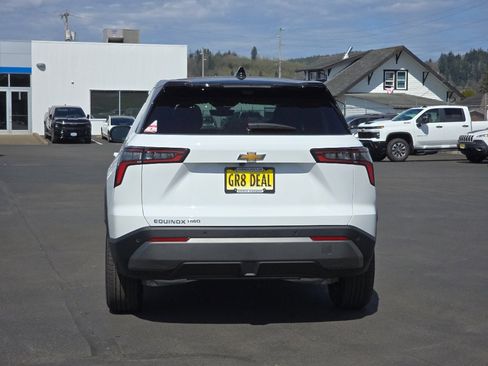 New 2026 Chevrolet Equinox LT w/ Safety and Technology Package AWD/4WD image 8