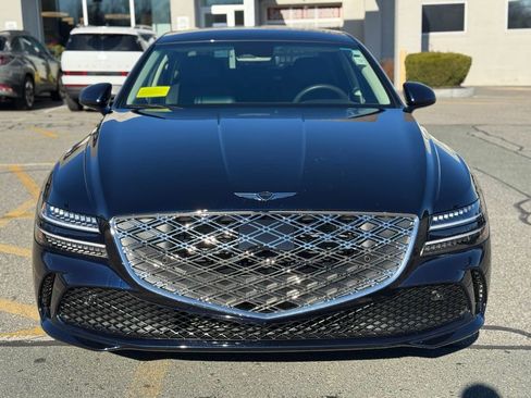 Used 2025 Genesis G80 2.5T image 9