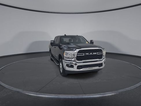 Used 2024 RAM 2500 Big Horn w/ Safety Group AWD/4WD image 5