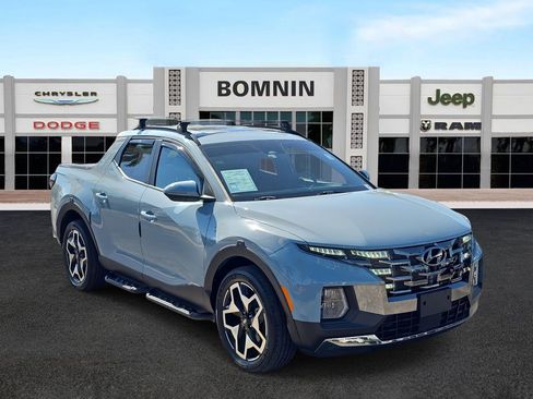 Used 2022 Hyundai Santa Cruz Limited image 2