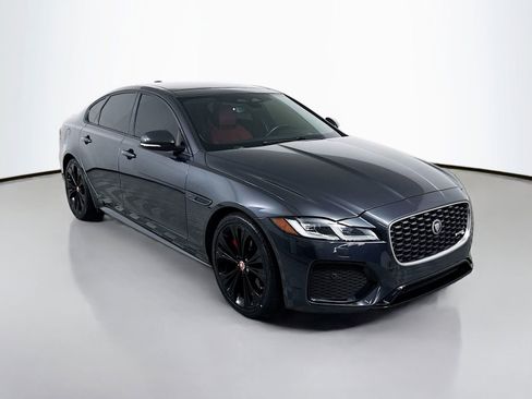 Used 2022 Jaguar XF R-Dynamic SE AWD/4WD image 7