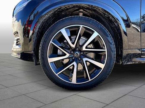 Used 2023 Volvo XC90 B6 Plus w/ Protection Package Premier image 11
