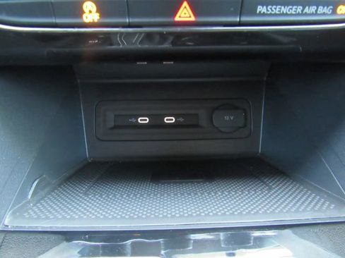 Used 2023 Volkswagen Atlas SE FWD image 47