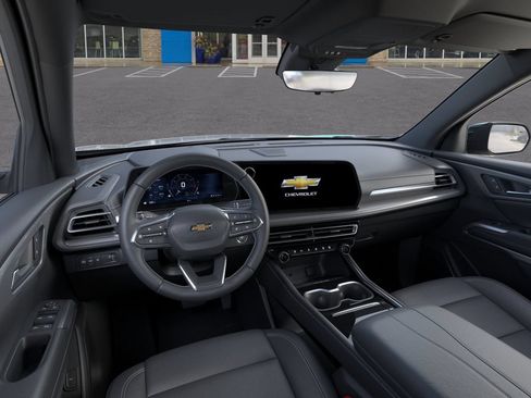 New 2027 Chevrolet Traverse LT FWD image 15