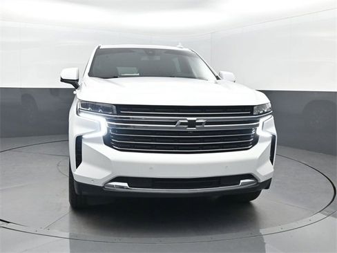 Used 2022 Chevrolet Tahoe LT w/ Luxury Package image 41
