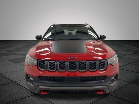 Used 2026 Jeep Compass Trailhawk image 2