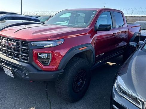 Used 2024 GMC Canyon AT4X w/ AT4X AEV Edition AWD/4WD image 8