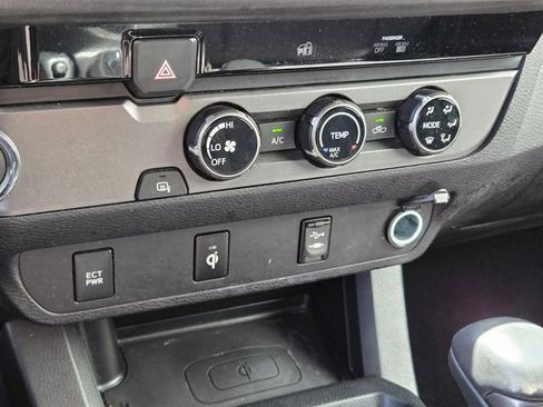 Used 2017 Toyota Tacoma TRD Sport RWD image 22