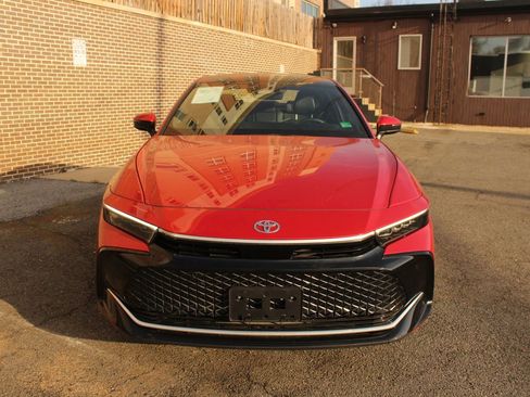 Used 2024 Toyota Crown image 10