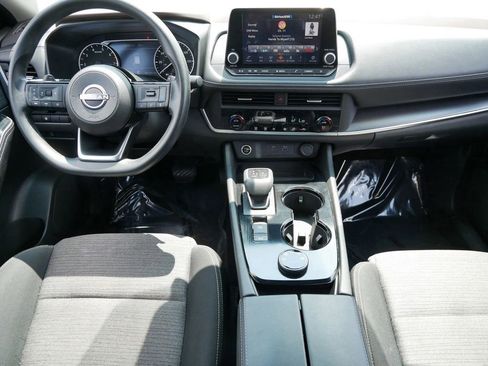 Used 2023 Nissan Rogue SV image 14