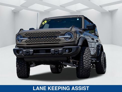 Used 2025 Ford Bronco Badlands AWD/4WD image 8