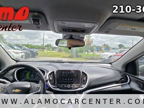 Used 2017 Chevrolet Volt LT FWD image 36