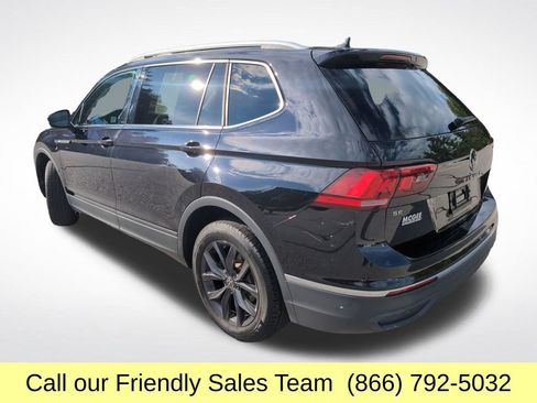 Used 2024 Volkswagen Tiguan SE AWD/4WD image 3