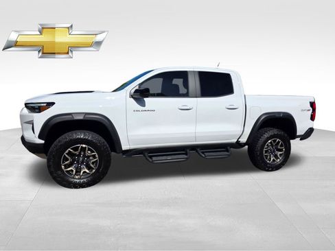 Used 2024 Chevrolet Colorado ZR2 image 3