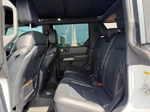 Used 2022 Ford Bronco Badlands AWD/4WD image 7