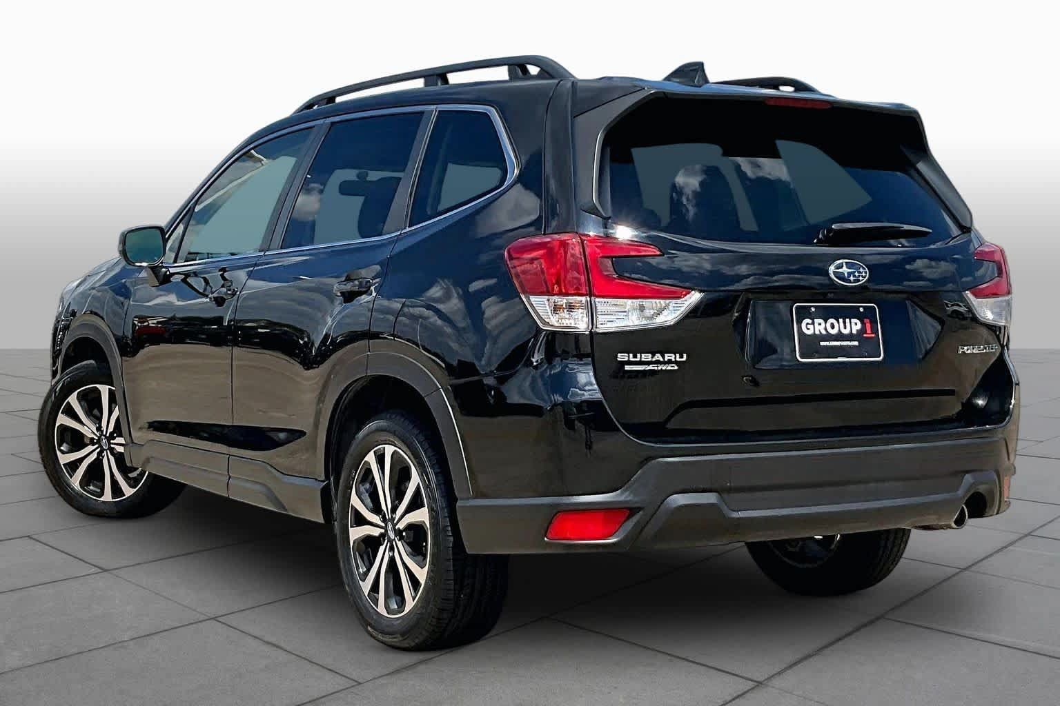 Used 2023 Subaru Forester Limited AWD/4WD image 12