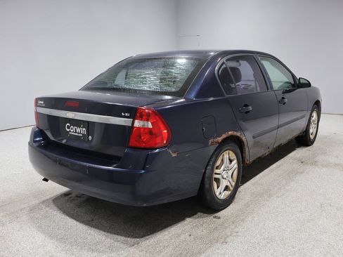 Used 2005 Chevrolet Malibu V6 w/ Preferred Equipment Group image 2